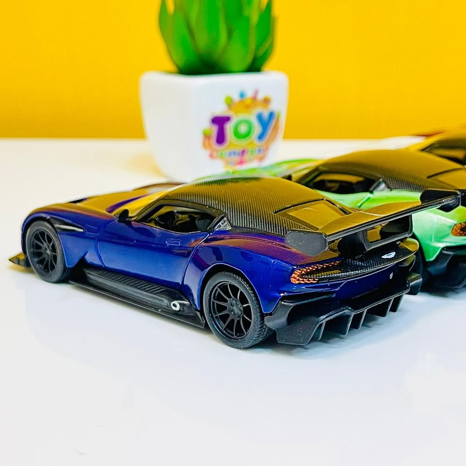 Kinsmart Metal Body Aston Martin Vulcan - image 8