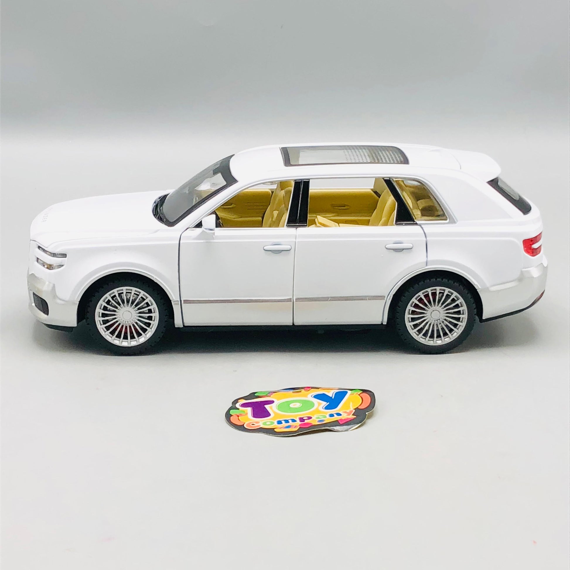 1:22 RC Diecast Toyota Century SUV Model Car With Smoke - image 4