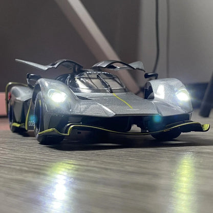 1:24 Diecast Aston Martin Valkyrie AMR Pro Model Car - image 4