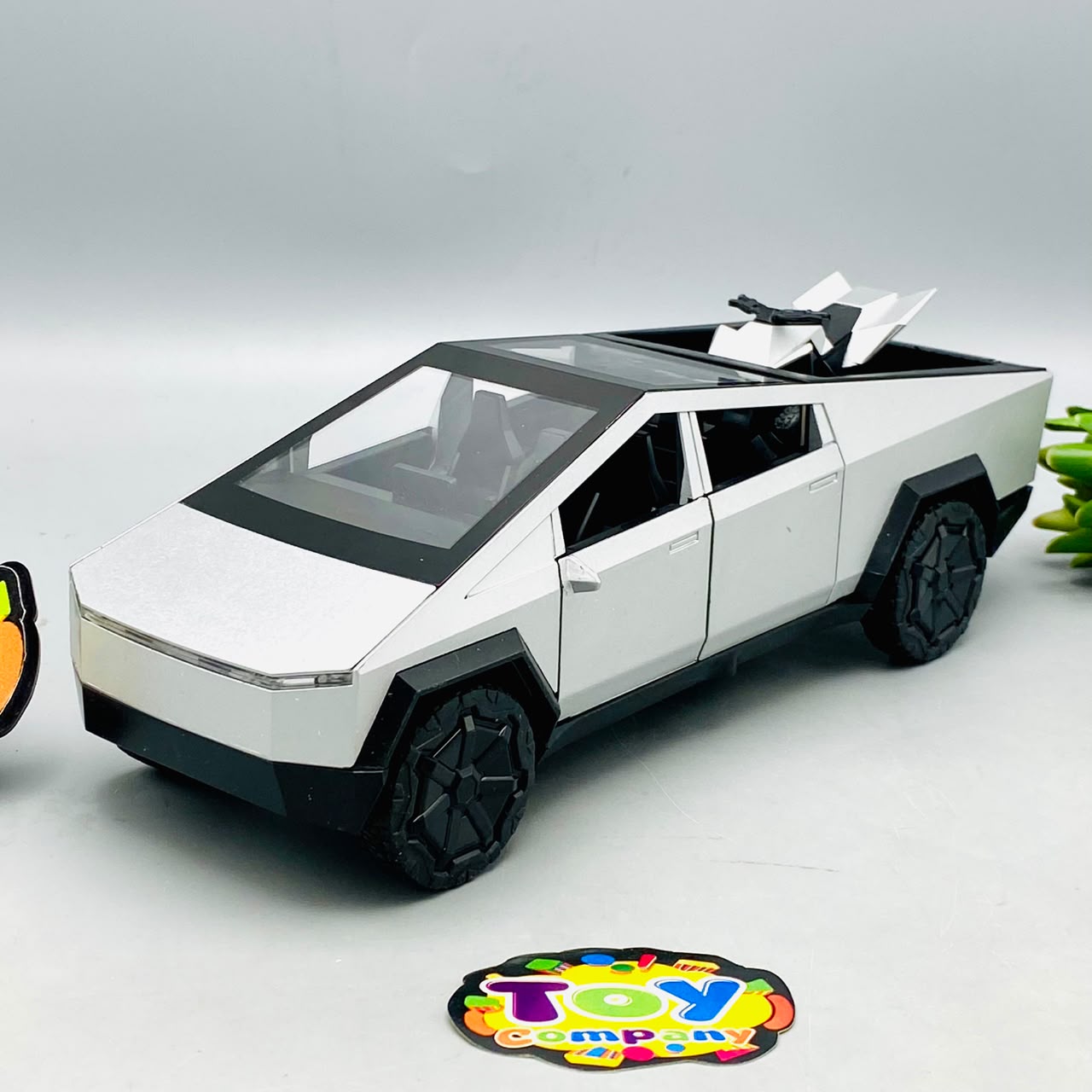 1:24 Diecast Tesla Model With Quad Bike - image 3