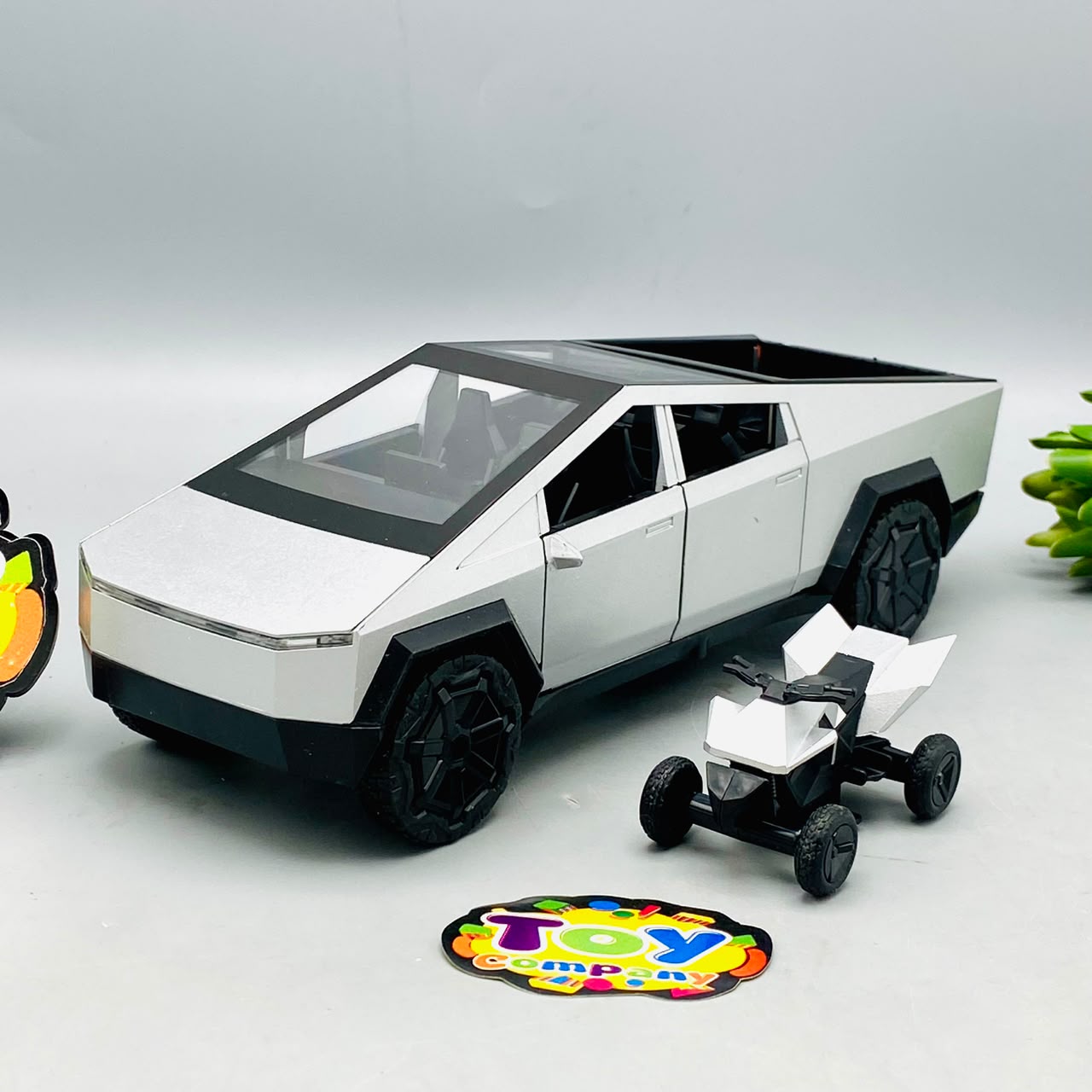 1:24 Diecast Tesla Model With Quad Bike