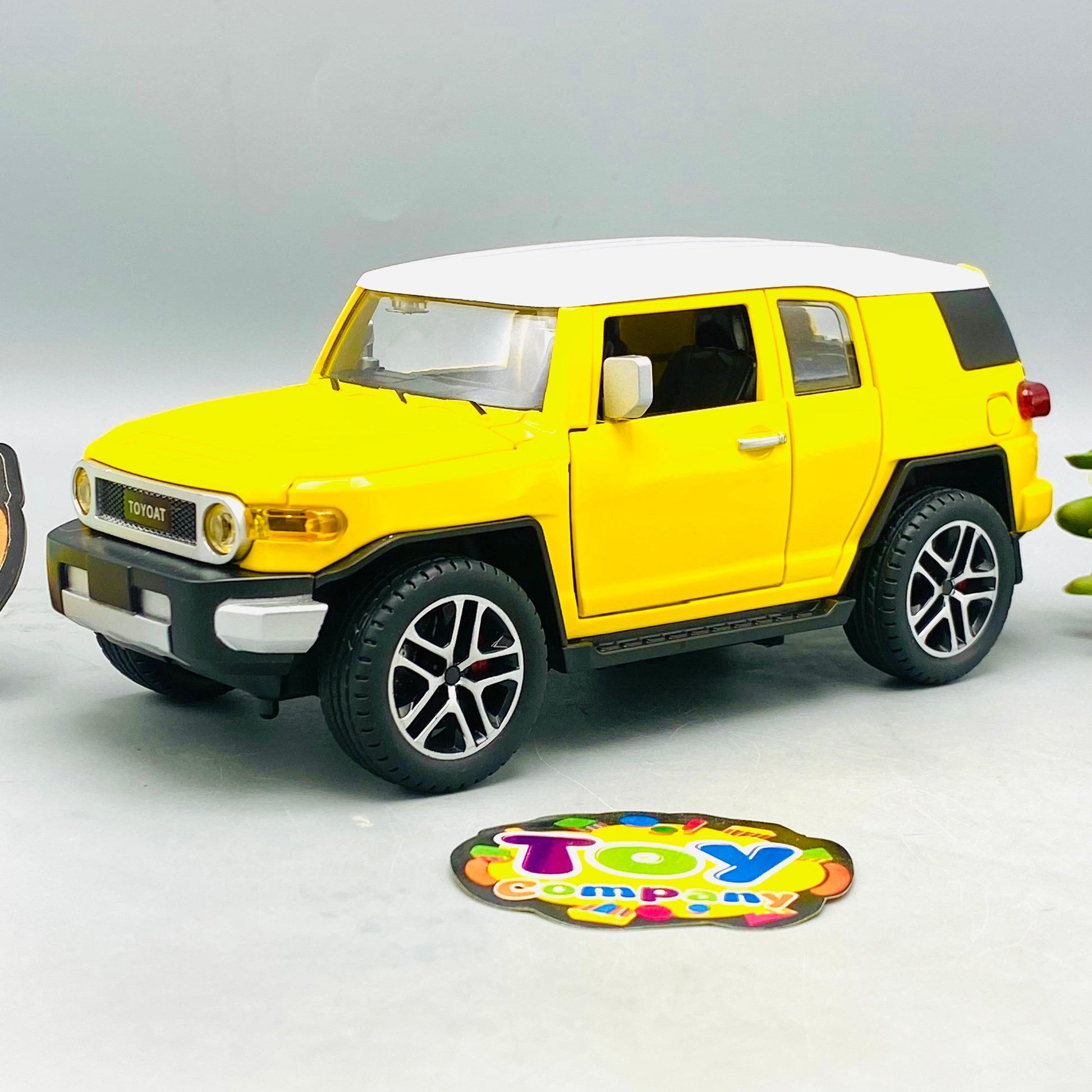 1:24 Diecast Toyota FJ Cruiser Model