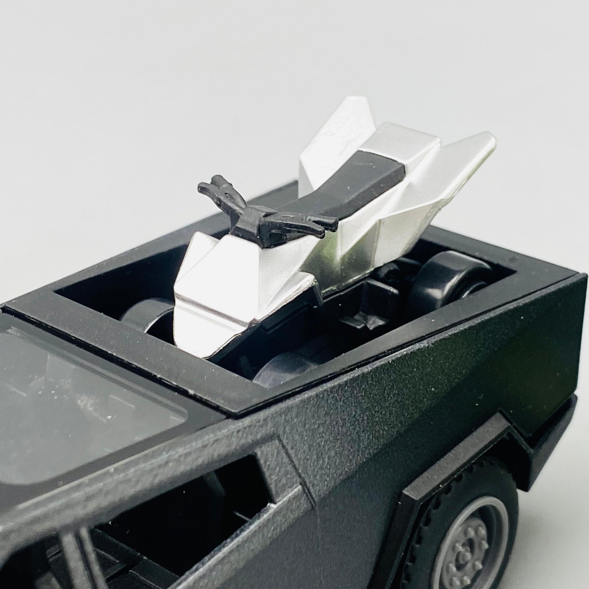 1:36 Mini Diecast Tesla Model With Quad Bike - image 3