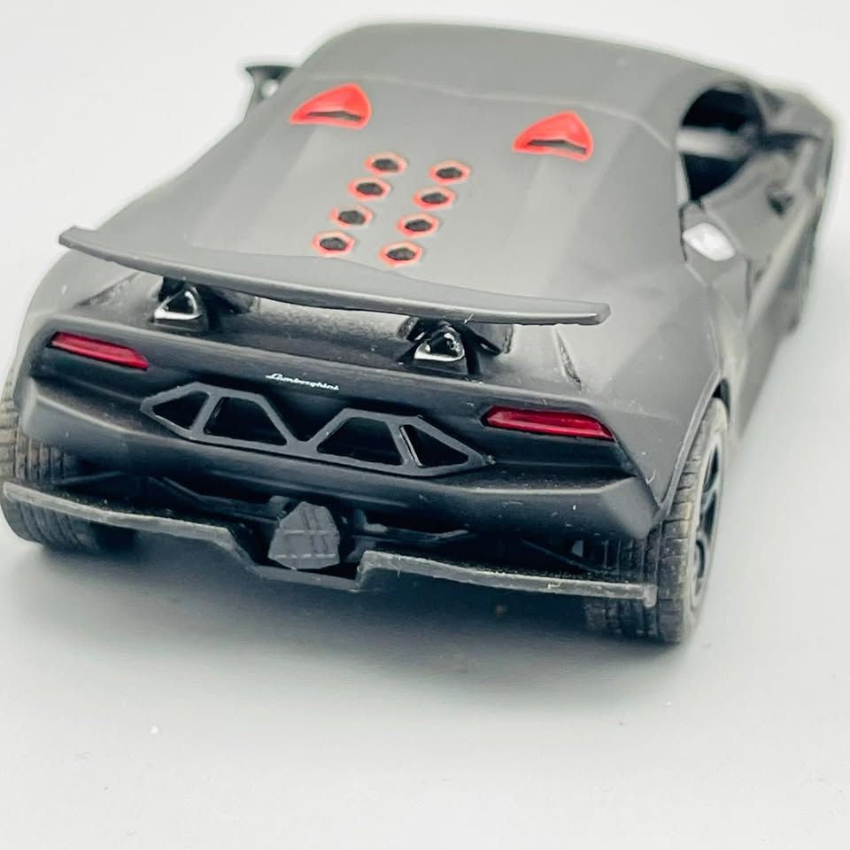 Kinsmart Metal Body Lamborghini Sesto Elemento - image 5