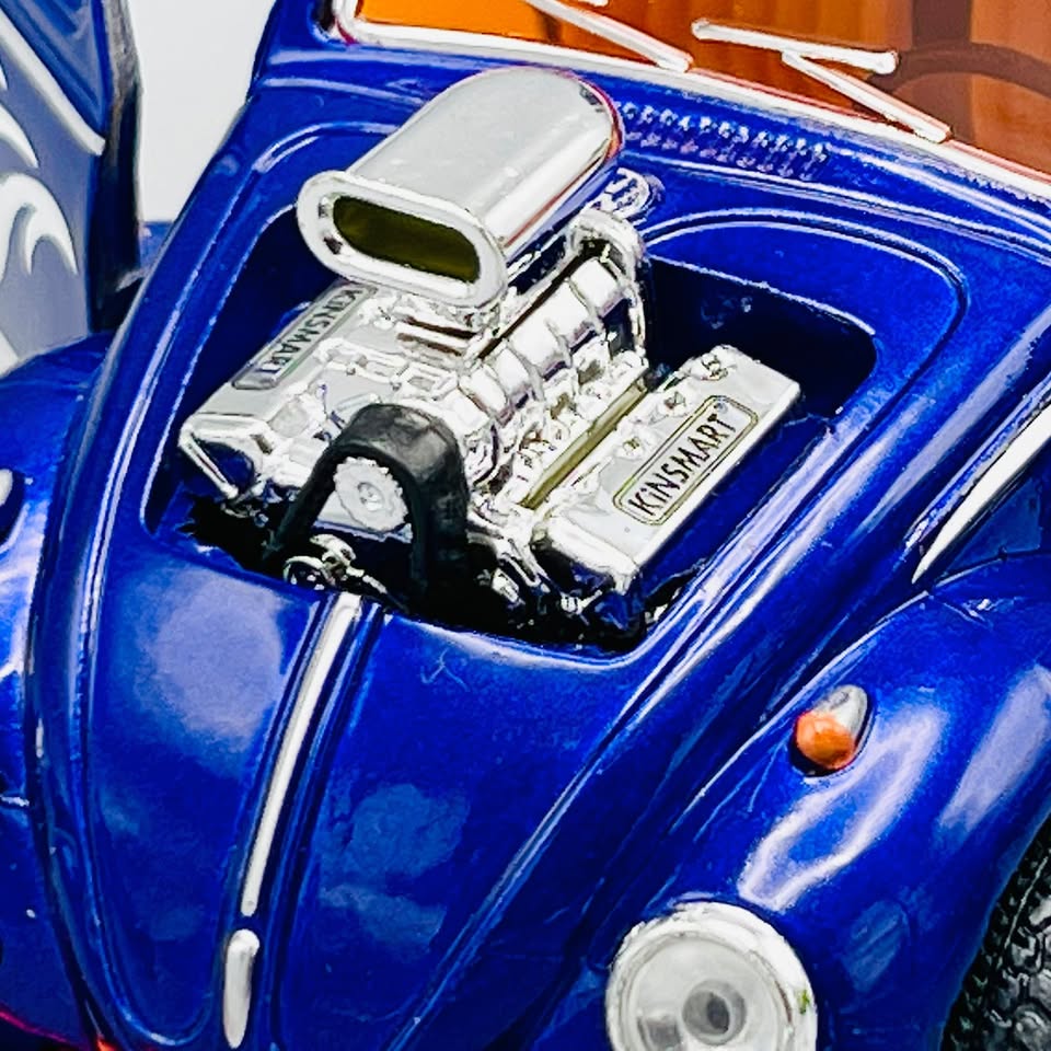 Kinsmart 1:32 Volkswagen Beetle Custom Drag-Racer - image 6