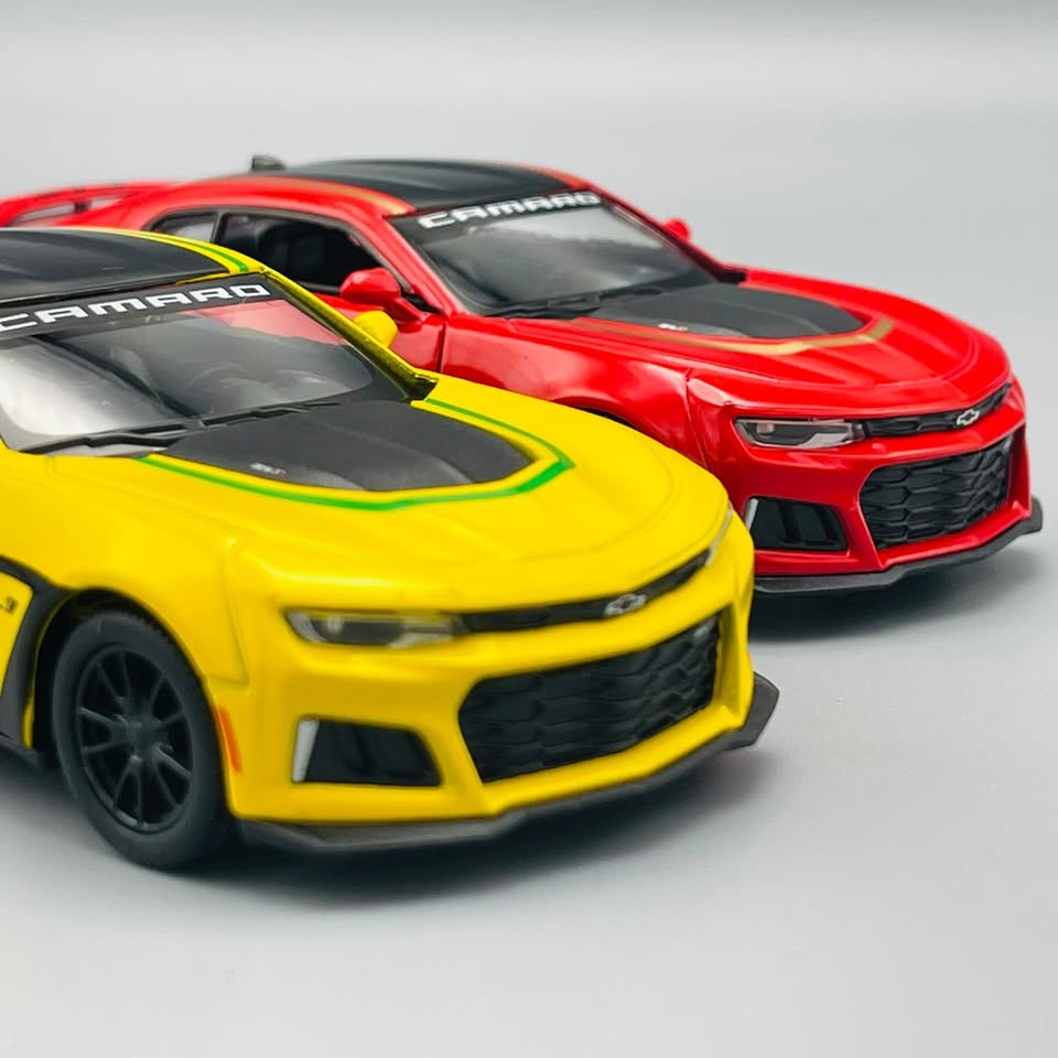Kinsmart Chevrolet Camaro ZL1 Diecast Model - image 4
