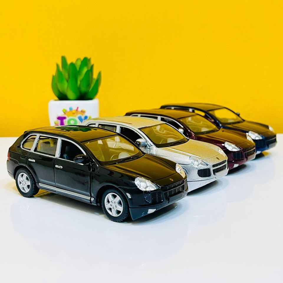 Kinsmart Porsche Cayenne Turbo Diecast Model - image 2
