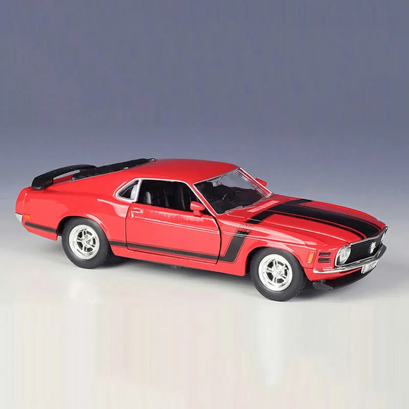 1:24 Welly Diecast 1970 Ford Mustang Boss Model Car - image 3