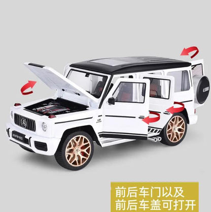 1:18 Diecast Mercedes AMG G63 Model - image 2