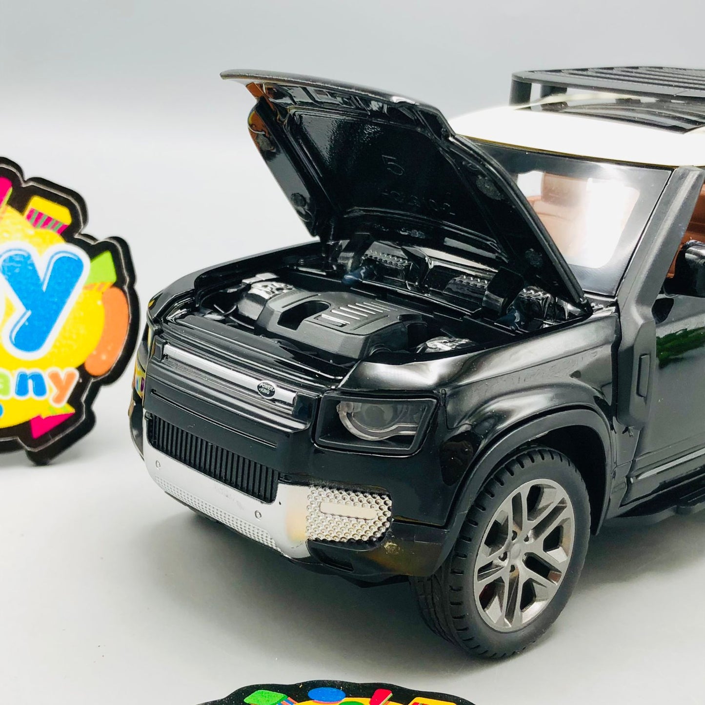 1:22 RC Diecast Land Rover Defender Model Car With Smoke - image 13