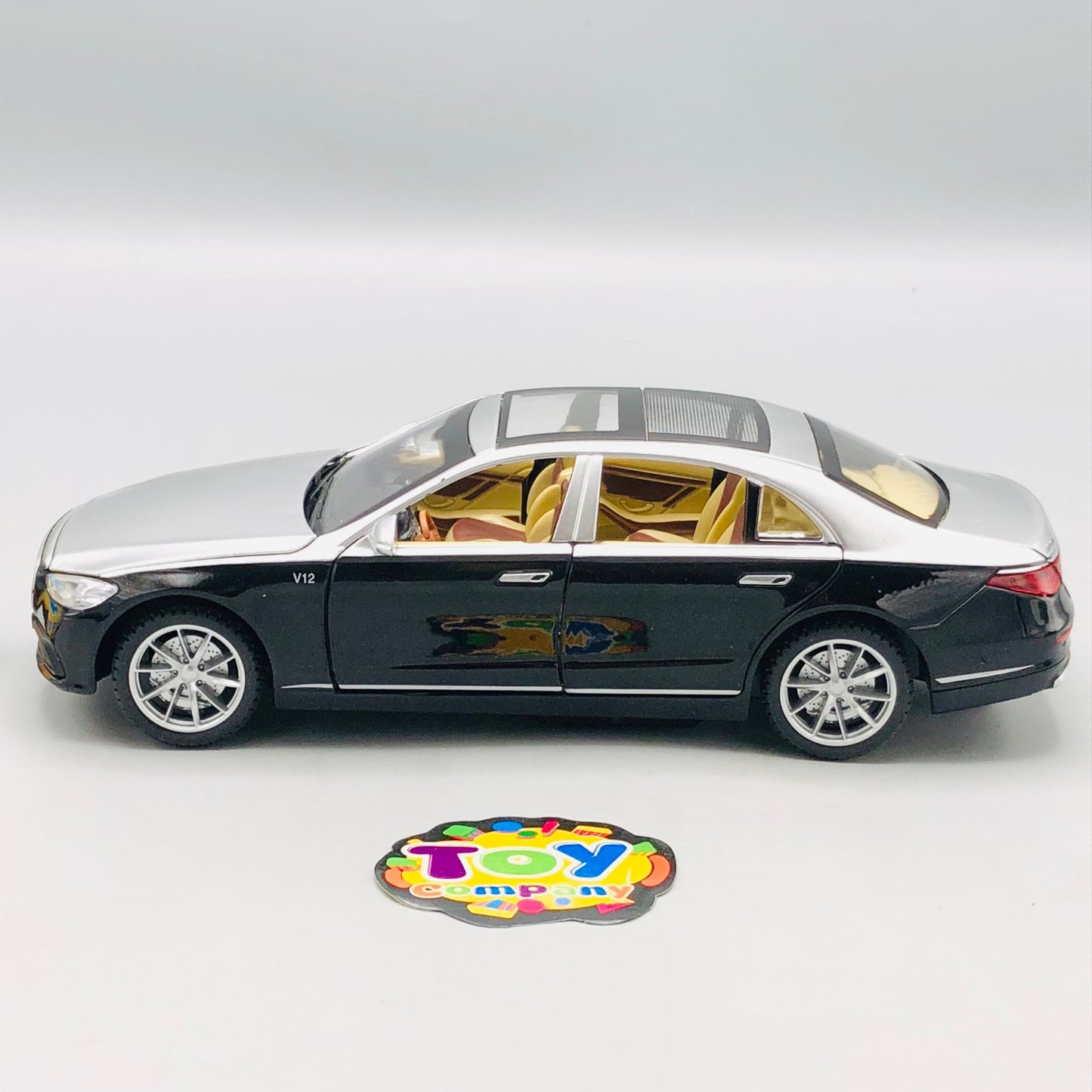 1:22 RC Diecast Mercedes Maybach Model Car With Smoke - image 8