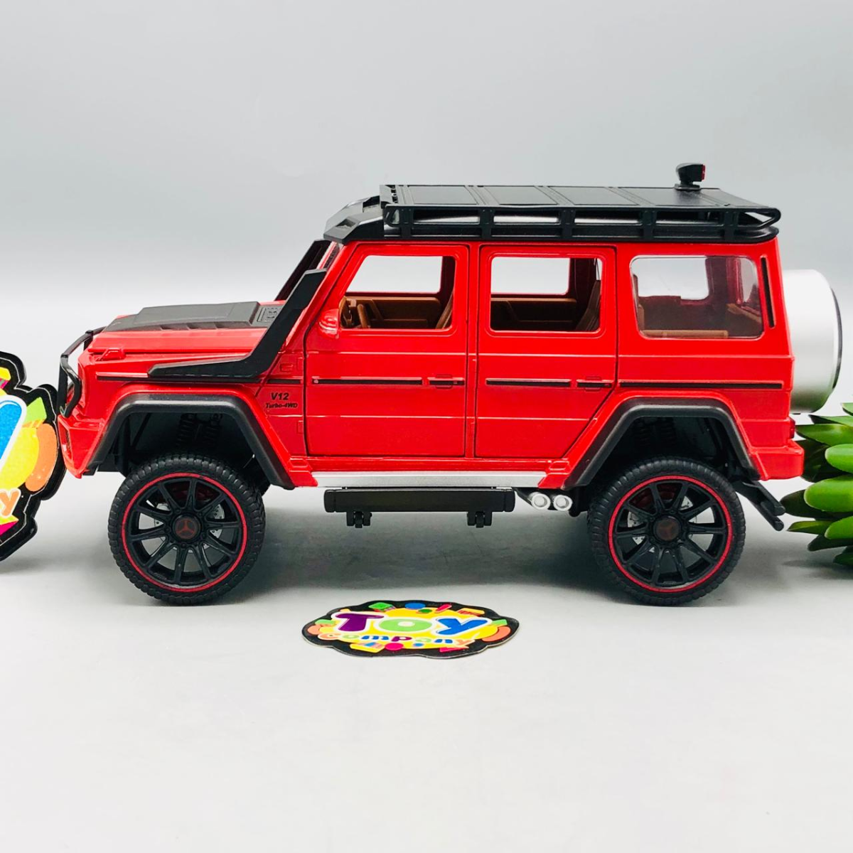 1:22 Diecast Mercedes V12 Model Car - image 2