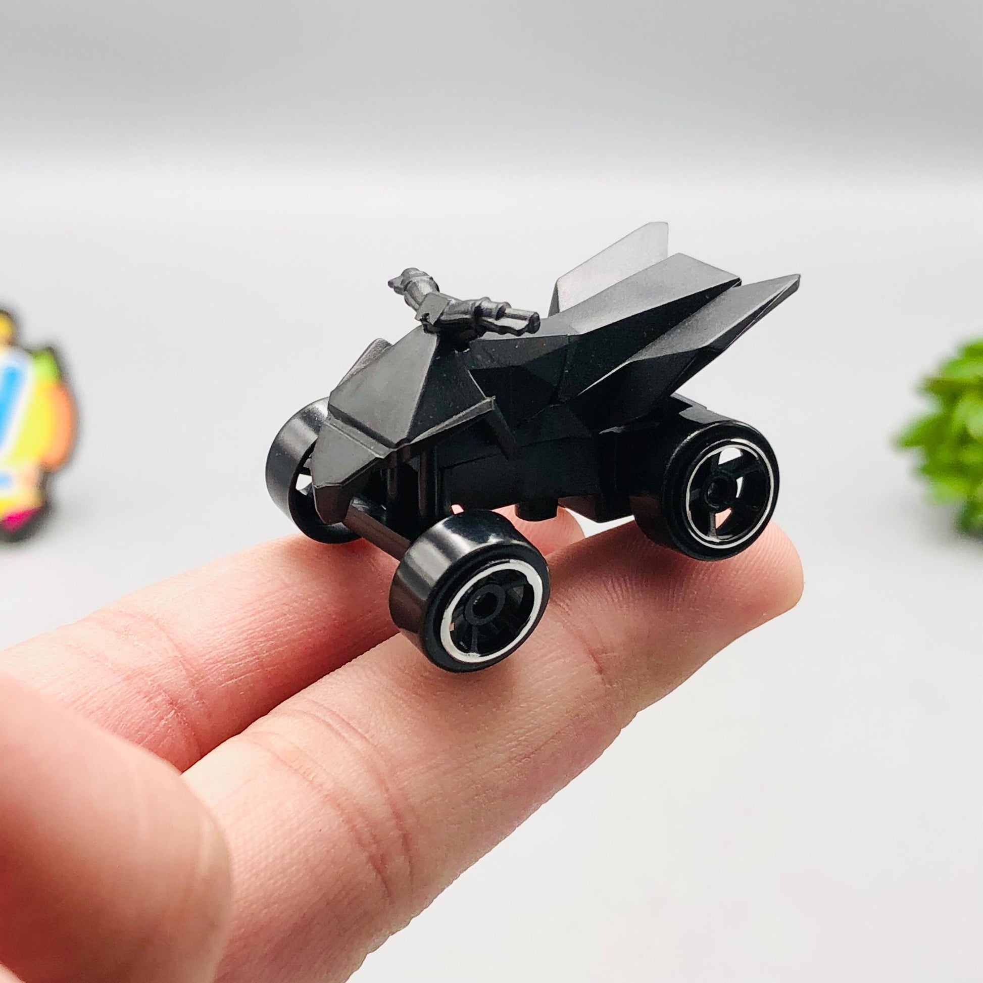 Mini Diecast Tesla Pickup Truck With Bike - 1Pc - image 5