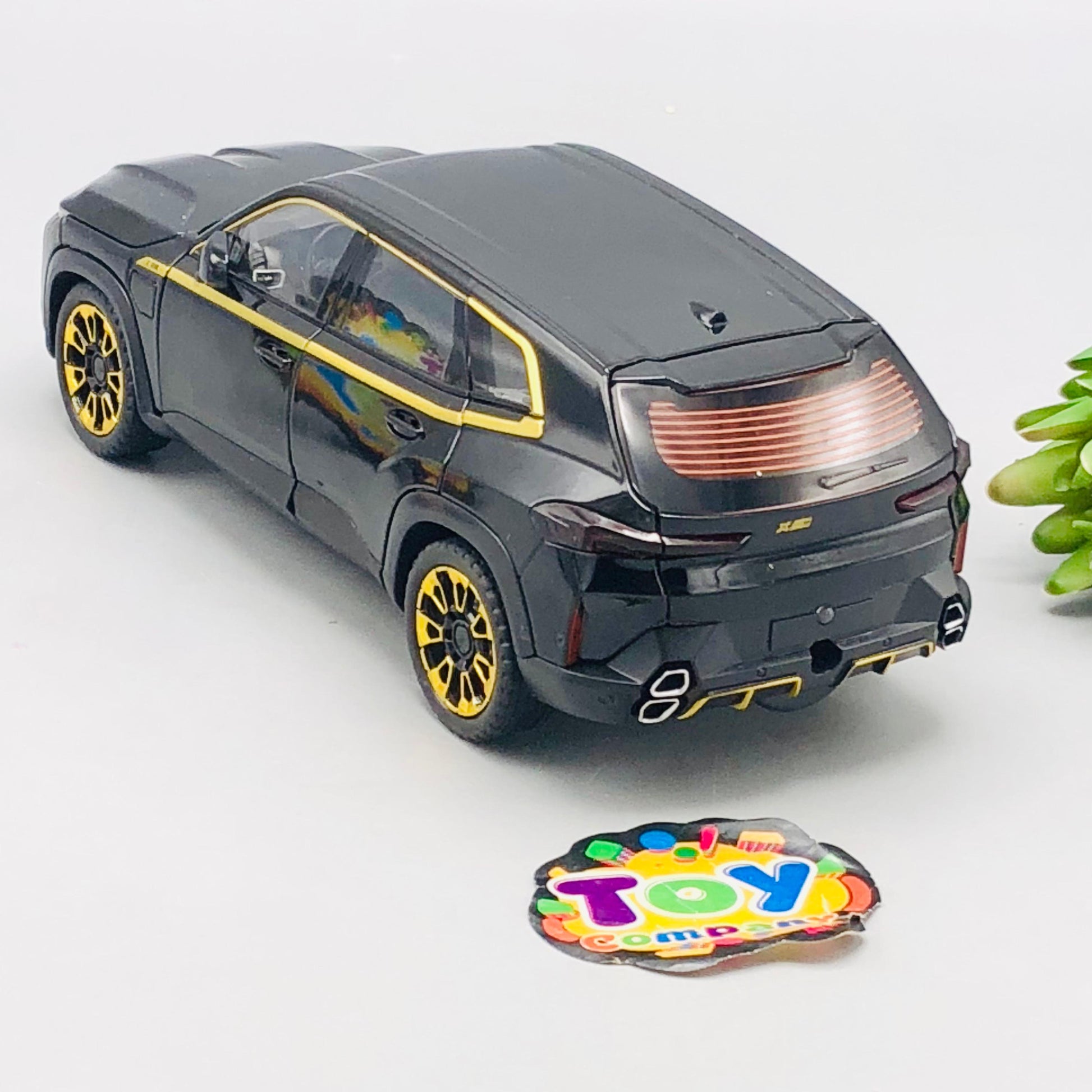 1:24 Diecast BMW XM Latest Model Car With Smoke - image 6