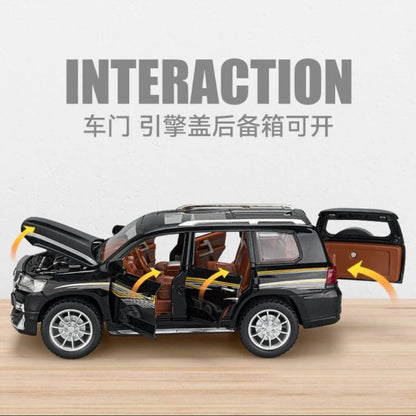 1:24 Diecast Toyota Prado Model Car With Smoke - image 8