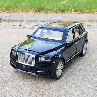 1:24 Diecast Rolls Royce Cullinan Model With Smoke - image 6